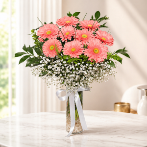 Pembe Gerbera Vazolu Çiçek Aranjmanı
